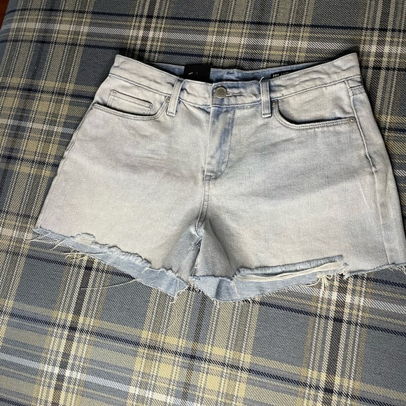 NEW BlankNYC The Essex Classic Cut Off Jean Shorts - Picture 2 of 7